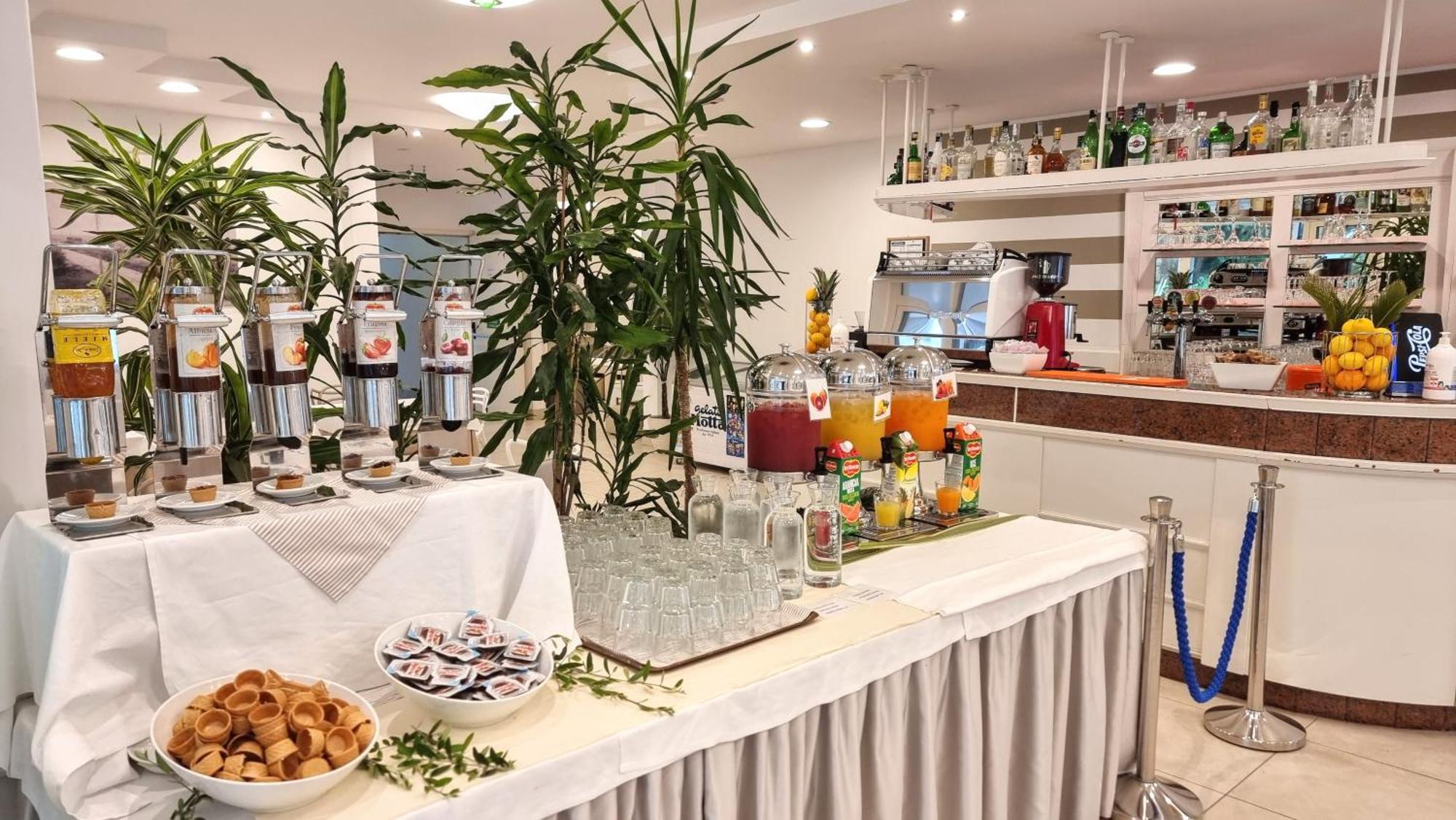 Hotel Helvetia Lignano Sabbiadoro Esterno foto
