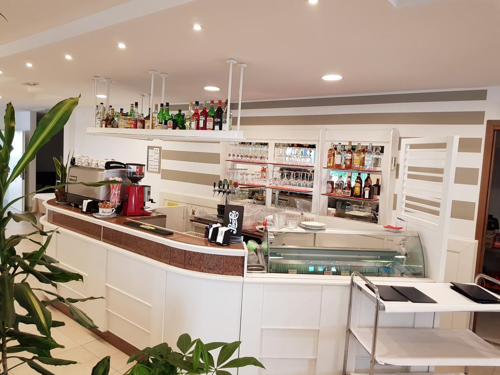Hotel Helvetia Lignano Sabbiadoro Esterno foto