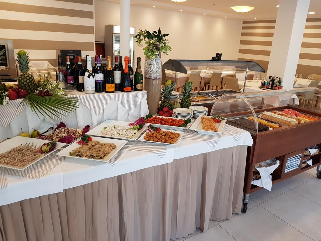 Hotel Helvetia Lignano Sabbiadoro Esterno foto