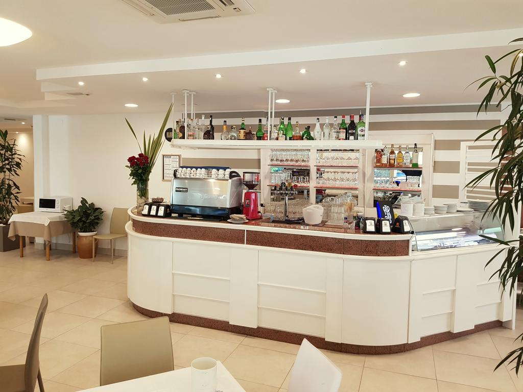 Hotel Helvetia Lignano Sabbiadoro Esterno foto