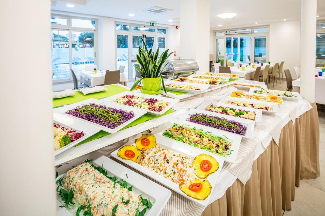Hotel Helvetia Lignano Sabbiadoro Esterno foto